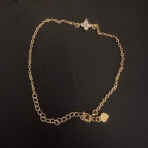 Bracelet w/ Sparkly Flower Charm
